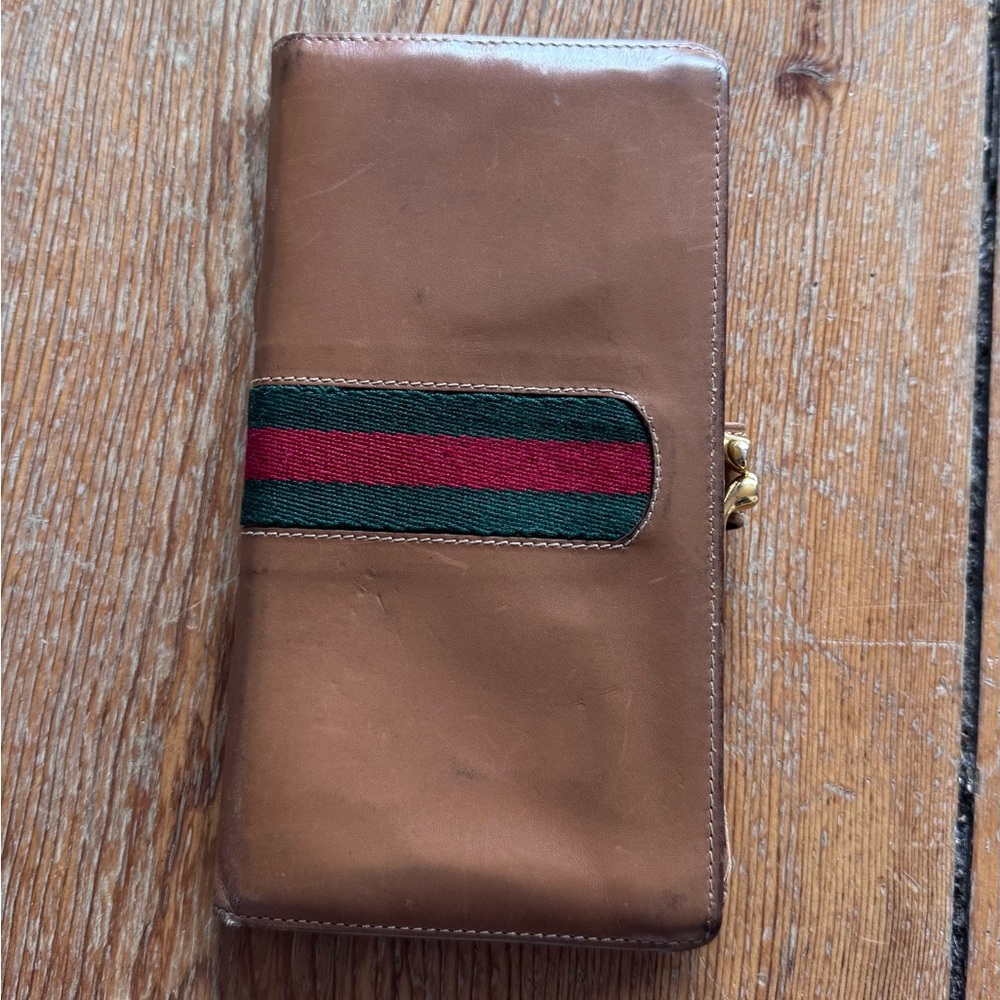 Gucci Vintage Leather Wallet - Picture 2 of 8